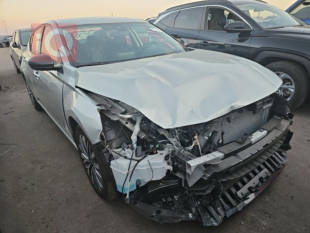 نیسان ئەلتیما